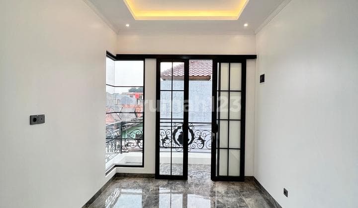 FOR SALE Brand New Modern Classic With Attic room Akses Strategis Dekat Ke Cilandak Dan Ragunan