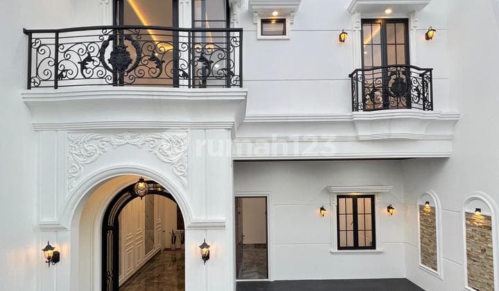 FOR SALE Brand New Modern Classic With Attic room Akses Strategis Dekat Ke Cilandak Dan Ragunan