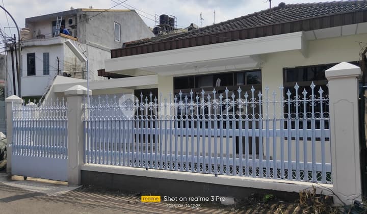 rumah bagus dijual hitung tanah tengah kota Srigadis Bandung