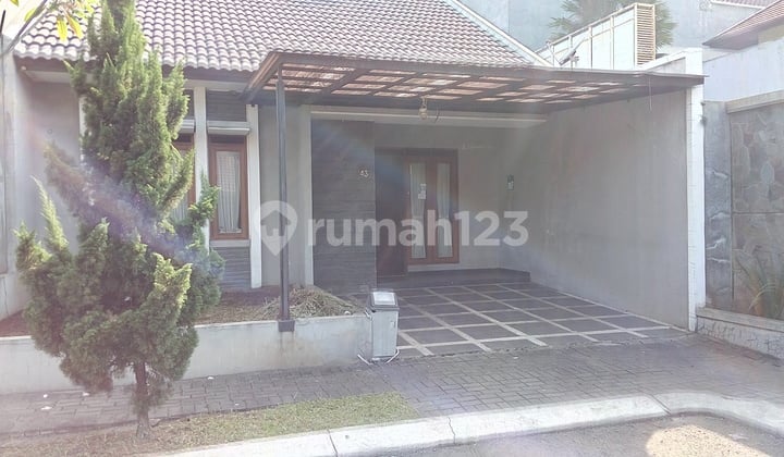 Disewakan Rumah Minimalis Bagus Singgasana Pradana Bandung