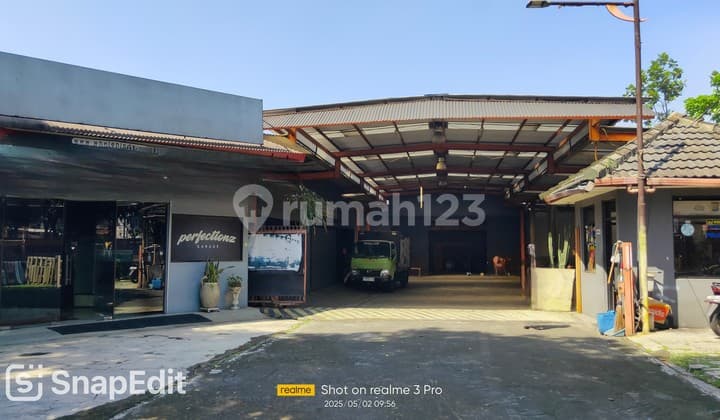 ruang usaha gudang jalan utama Soekarno hatta Bandung