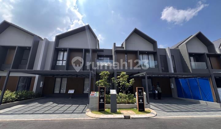 Minimalist 2-Story Unfurnished House Genova Bandung
