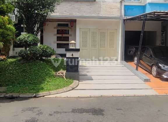 Rumah 2 Lantai di Pondok Hijau Golf Cluster Topaz