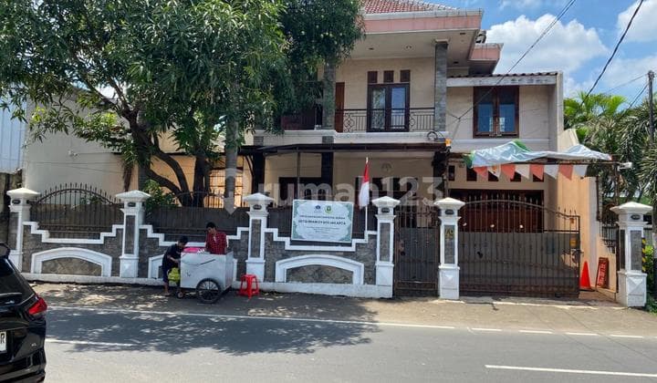 Rumah Mewah 2 Lantai di Jl Tanjung Barat Lama Jagakarsa Jakarta Selatan