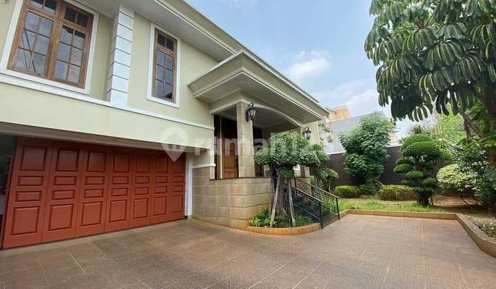 Rumah Modern Ada Swimming Pool di Cinere Dekat Pintu Tol