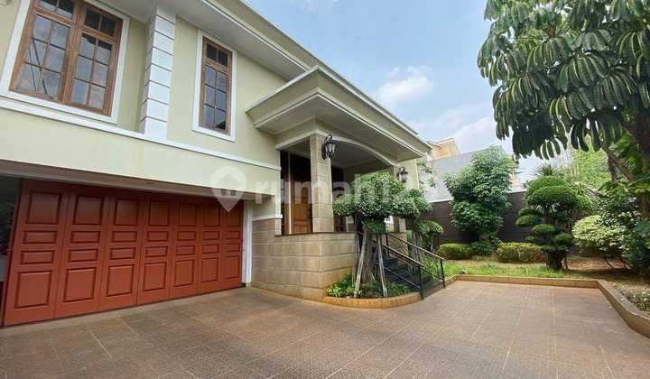 Rumah Modern Ada Swimming Pool di Cinere Dekat Pintu Tol