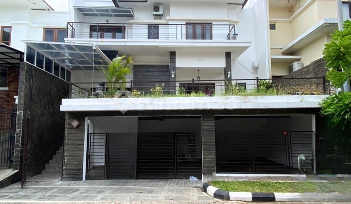 Rumah Terawat Siap Huni di Komplek Elit Cinere
