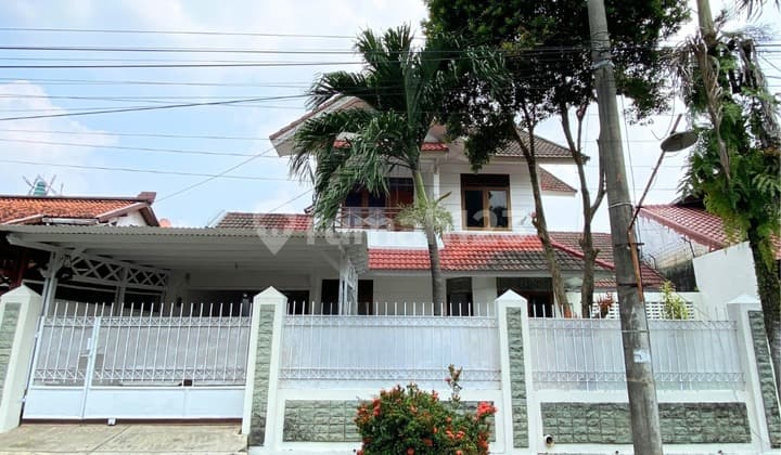 Rumah Modern di Dalam Komplek Cinere Siap Huni Lingkungan Nyaman