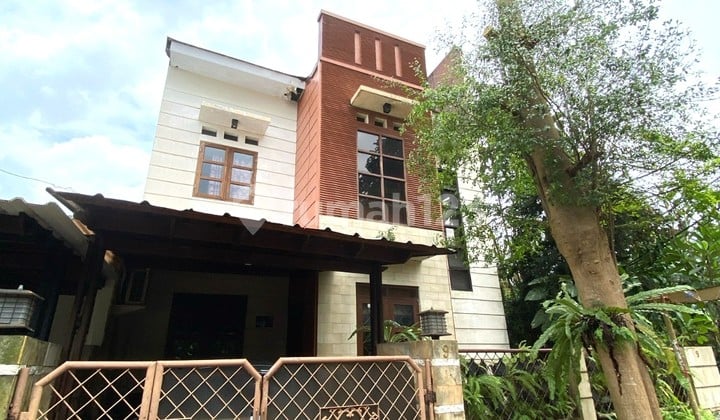 Rumah Minimalis 2 Lantai SHM Luas 179m2 Siap Huni