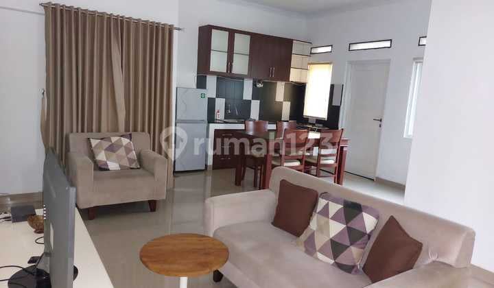 Jogjakarta Utara Rumah Modern Disewakan 2lantai Full Furnish Dalam Cluster 15 Menit Ke Ugm 8 Menit Ke Alazhar