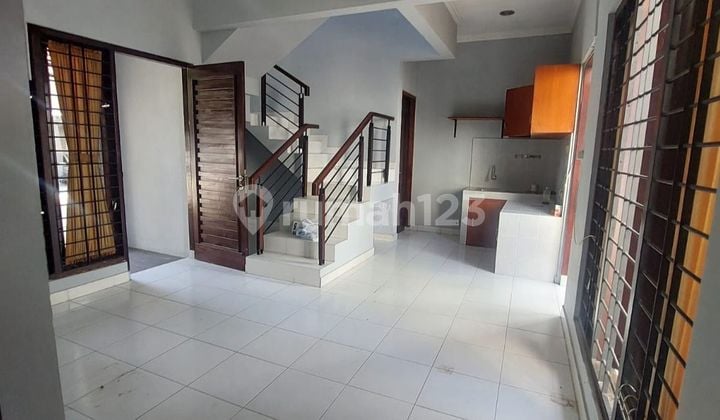 Yogyakarta Utara Rumah Full Furnish Dalam Cluster Dekat Kampus Ugm,Alazhar,Amp Stim Ykpn