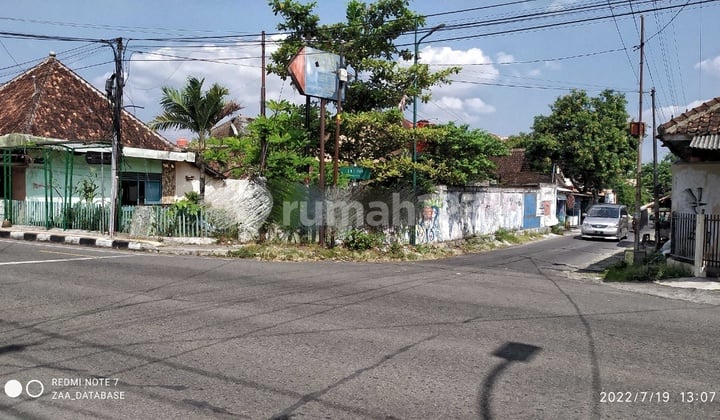 TANAH SUPER CANTIK DAN ISTIMEWA DI UMBULHARJO BARAT BALAIKOTA