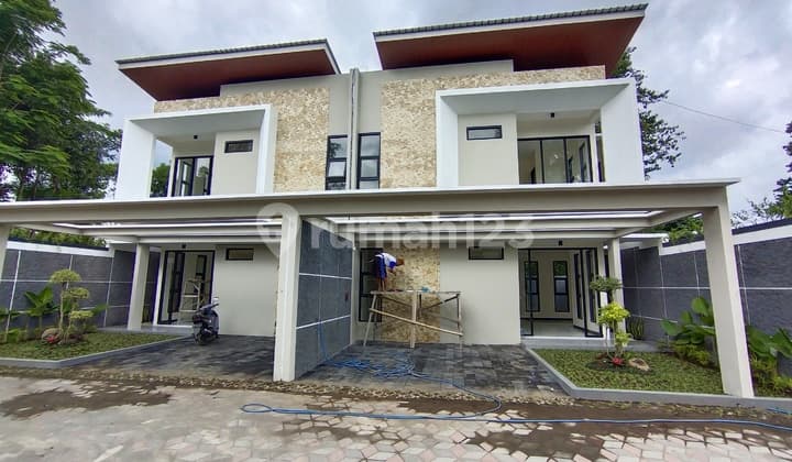 RUMAH CANTIK SIAP HUNI DEKAT KAMPUS UGM DAN UII DI JLAN KALIURANG KM.10