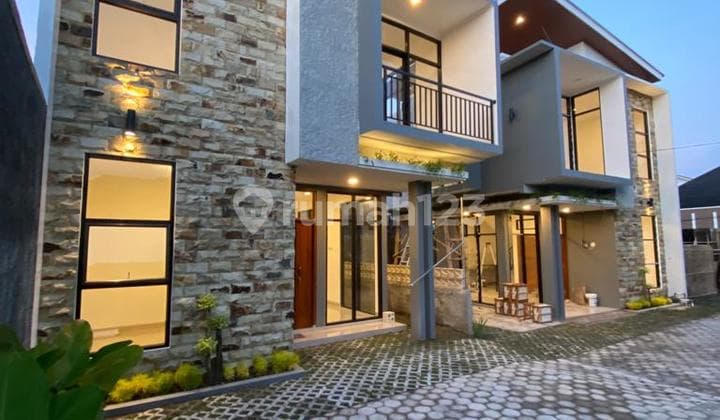 RUMAH CANTIK DALAM CLUSTER DI MAGUWO