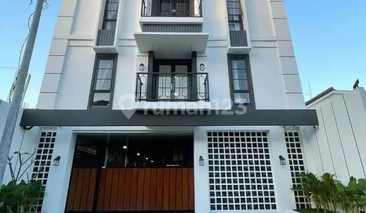 SUPER EXCLUSIVE BOARDING HOUSE NEAR UGM CAMPUS POGUNG ON KALIURANG STREET KM 5