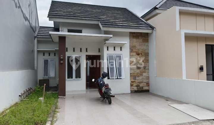New Ready-to-Occupy House in Cluster D at Godean KM 10 Street