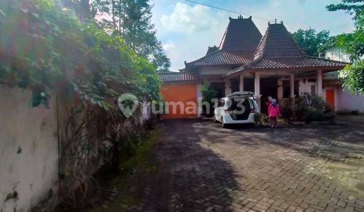 Elegant and Comfortable Joglo Ethnic House on Jalan Kaliurang Km 7.5