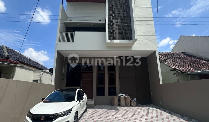 Rumah Mewah 2 Lantai Dekat Kampus Di Condongcatur