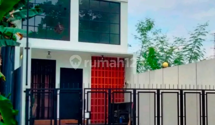 Villa + Kolam Renang Full Furniture Dekat Kampus Ugm dan Uii di Jalan Kaliurang KM 8