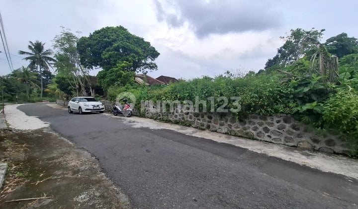 Tanah Super dan Istinewa di Jalan Palagan KM 15