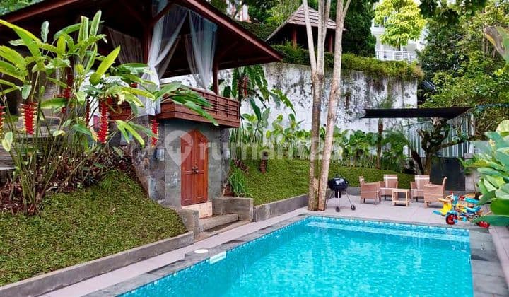 Rumah Mewah Furnished SHM di Resor Dago Pakar, Bandung