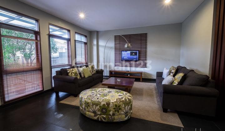 Jual Sewa Rumah Setra Duta, Bandung Full Furnished