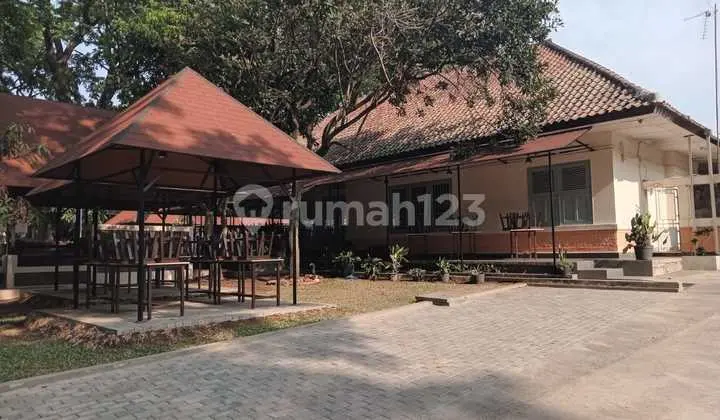 Dago House, Bandung, Very Strategic Location