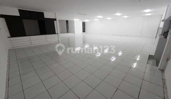 Gedung Suryasumantri Mainroad Cocok untuk Usaha Kantor, F B