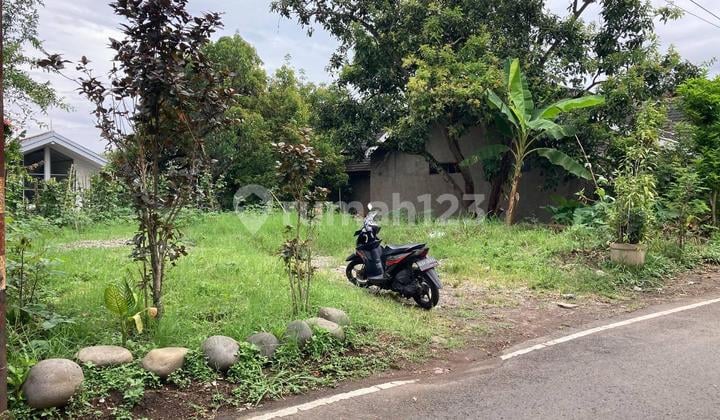 For Sale Land in Cigadung "Smart Investment: South Cigadung Land 14M Wide - Fast Appreciating Value"