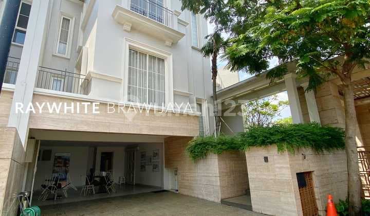 Brand New Townhouse dalam Kompleks Lebak Bulus