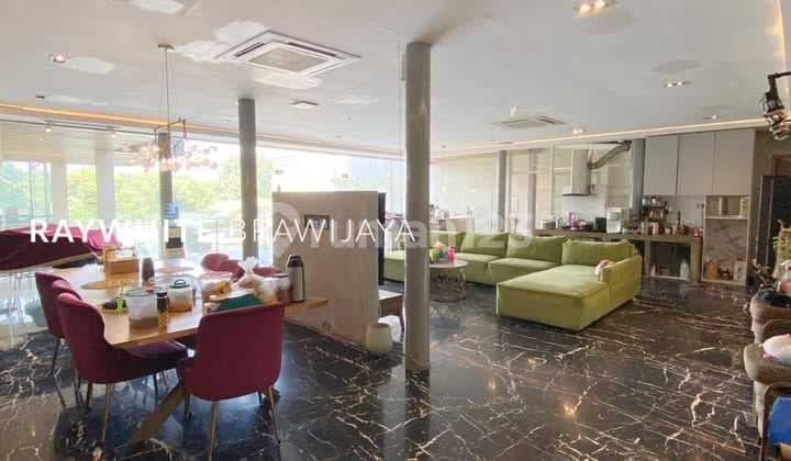 Rumah Megah Lingkungan Tenang Area Bintaro Jakarta Selatan