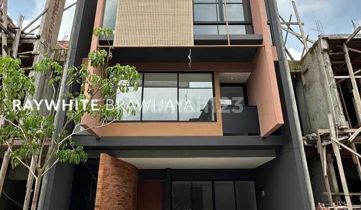 Brand New Townhouse Area Kenanga Ampera