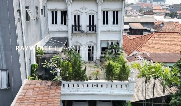 Ruko Gandeng Bangunan 4,5 Lantai Lokasi Strategis Area Duren Tiga Raya