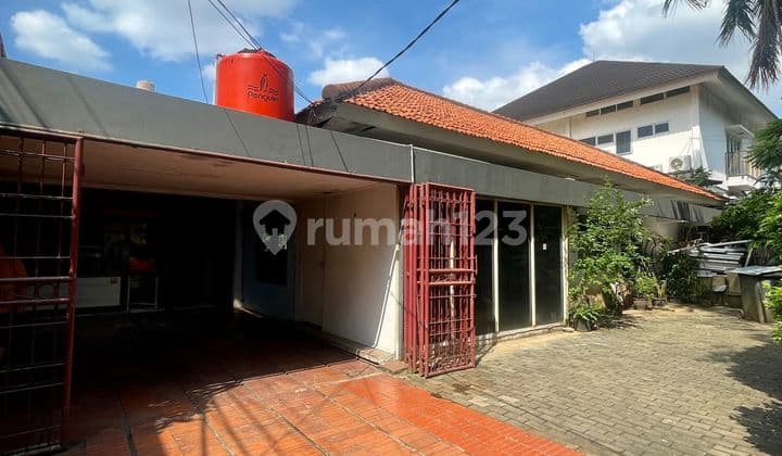 Rumah Lama Siap Huni Lokasi Strategis Area Dharmawangsa Kebayoran Baru
