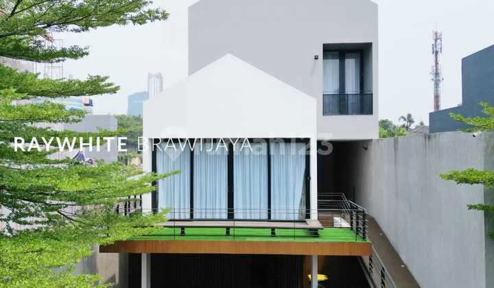 Rumah Baru Luxurious Dalam Kompleks Elite Area Kemang Ampera