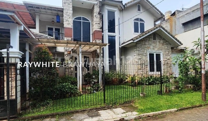 Rumah Luas dan Mewah Puri Flamboyan Rempoa Bintaro