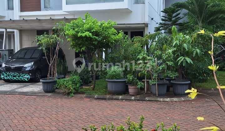 Cheap Sale 8x15 Corner House Riviera Puri Tangerang
