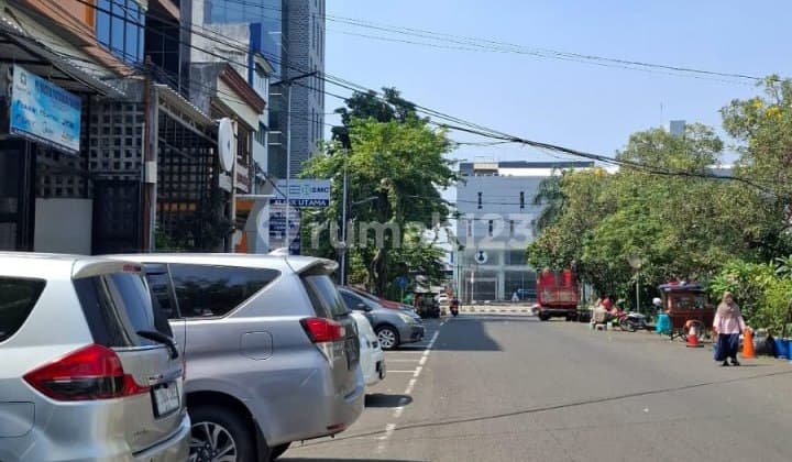 Cheap for Sale 3-Story Shop House in Pluit, North Jakarta