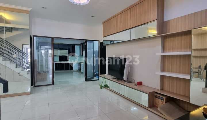 Cheap House for Sale in Cideng, Central Jakarta