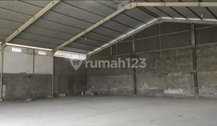 Gudang di Jurumudi Baru Benda. Akses kontainer 40 ft