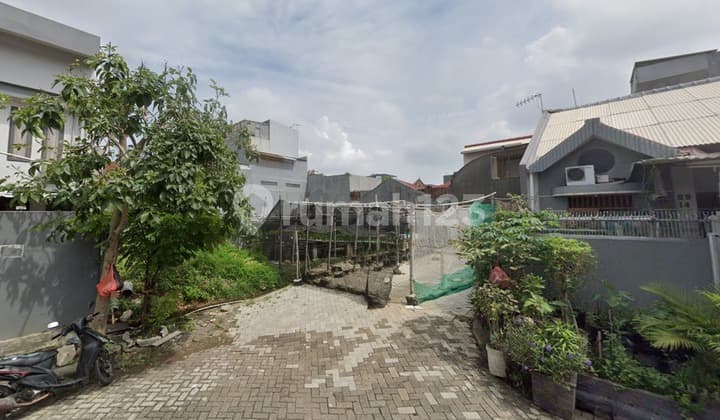 Tanah di Taman Semanan Indah posisi private