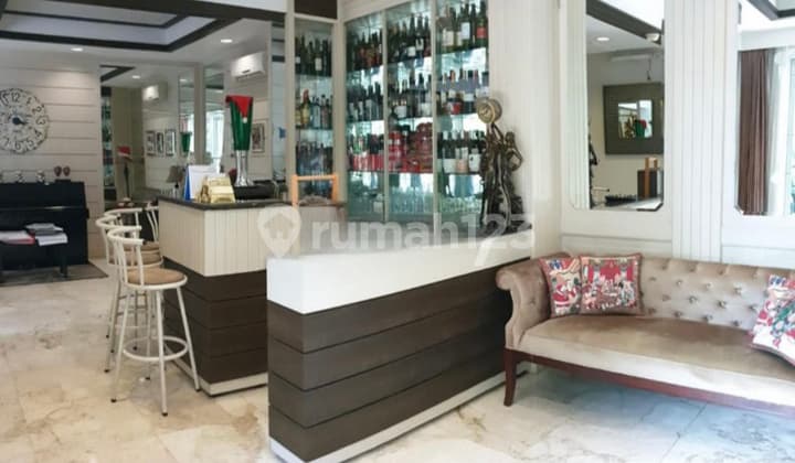 Nice 3-Story House in Legenda Wisata, Washington Zone Housing Estate