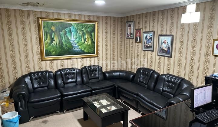 Ruko 4 Lantai lokasi strategis di Jelambar, Grogol Petamburan