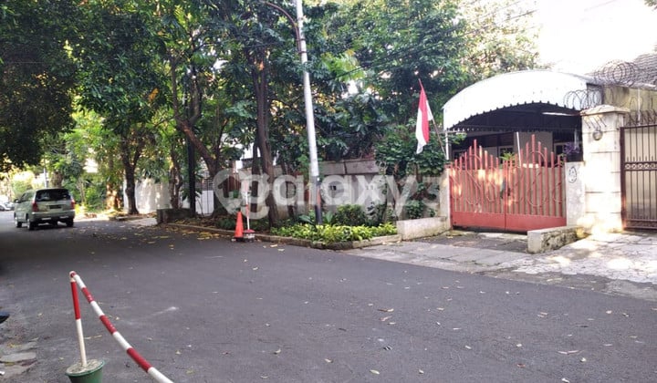 Old House Land Only on Jalan Tirtayasa Kebayoran Baru