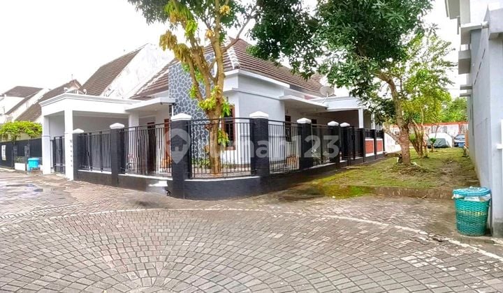 Rumah Onegate System, Dekat Kampus Upn,unriyo,stiper,sanantha Darma
