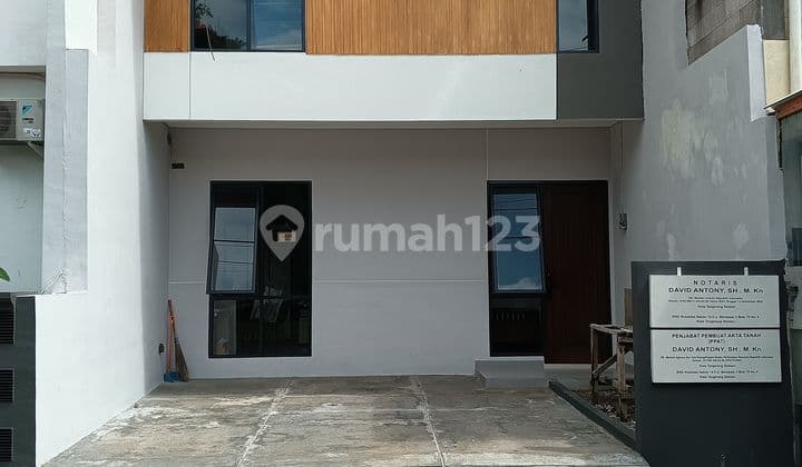 Rumah, 1 Lantai, SHM, di BSD Nusaloka,