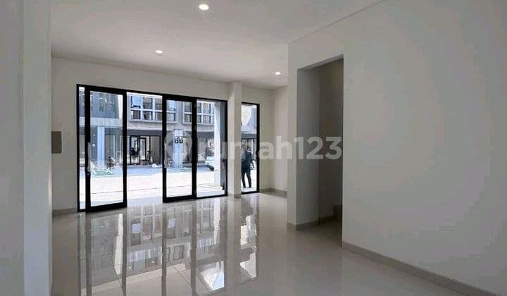 Ruko 2 Fasad, Strategis dan Cocok untuk Segala Usaha