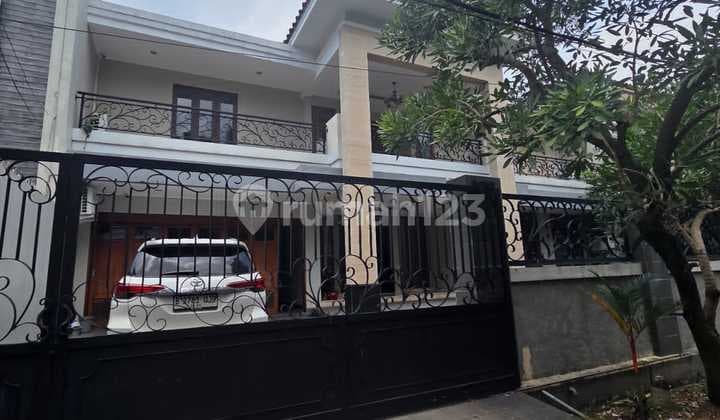 Nice House for Rent in Pondok Indah