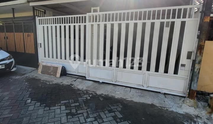 Beautiful House in Citra Garden 5, West Jakarta. Ideal for Living & Comfortable