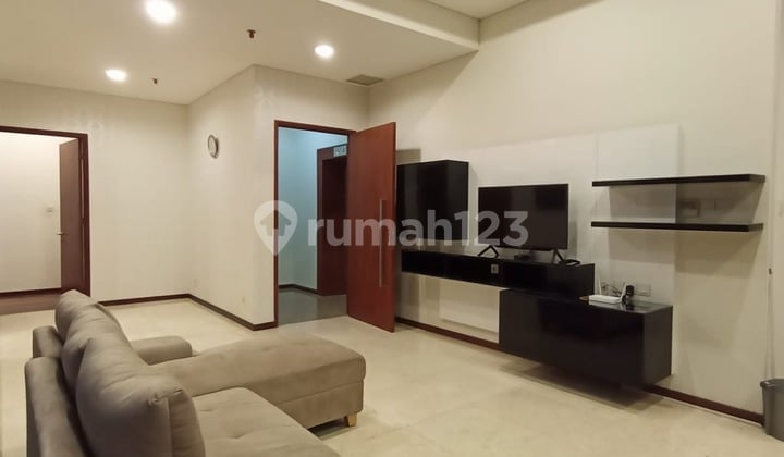 Dijual Apartemen Senopati Penthouse 2+1 BR Furnished